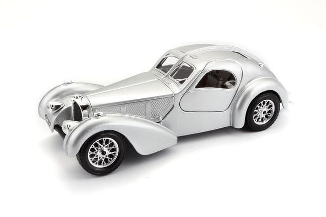 Bburago Bugatti Atlantic 1:24