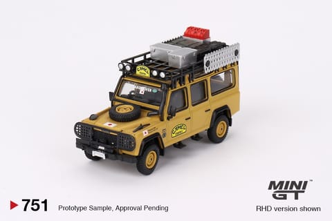 Mini GT Land Rover Defender 110 1989 Camel Trophy Amazon Team Japan