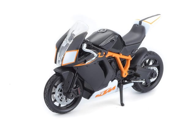 Bburago KTM 1190 RC8 R