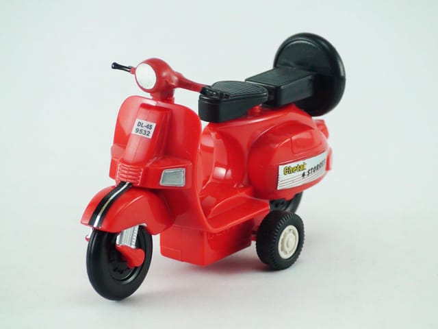 Centy Toys Fun Wheels Baby Chetak Scooter Red